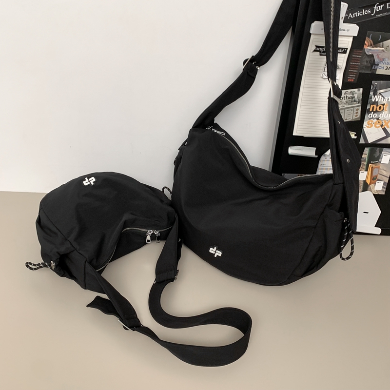 Black large shoulder belt zipper